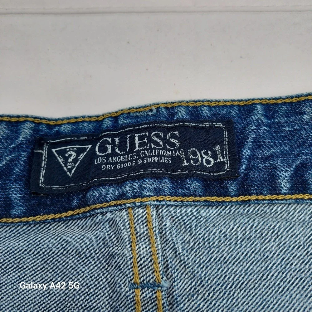 Guess Kennedy‎ Relaxed Tapered Jeans Mens 34x33 Medium Wash Blue Denim MB0A112D